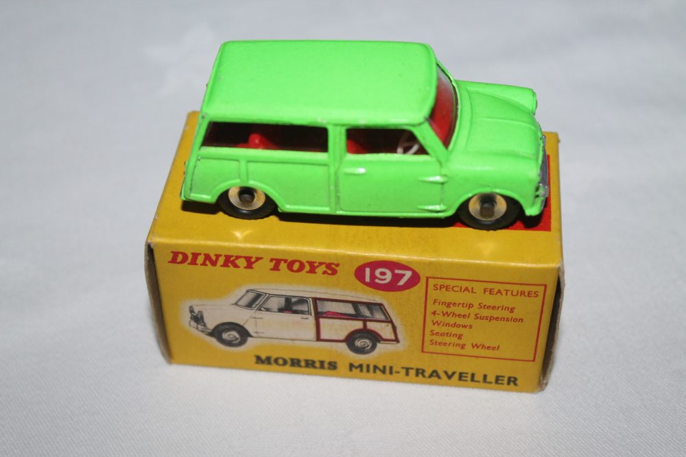 morris traveller dinky toys 197 side