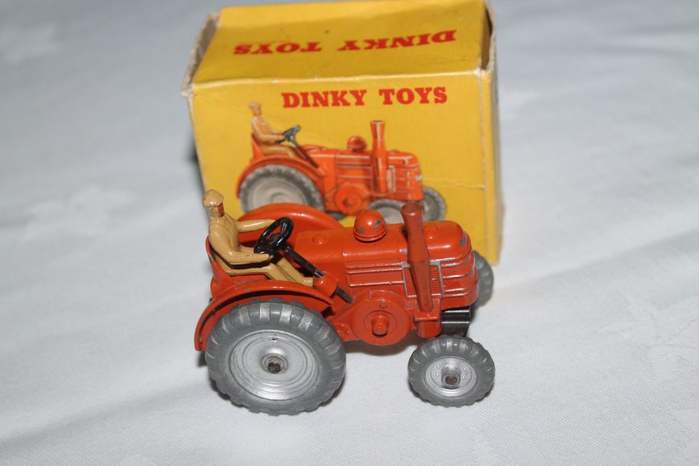 field marshall tractor dinky toys 27n 301 side