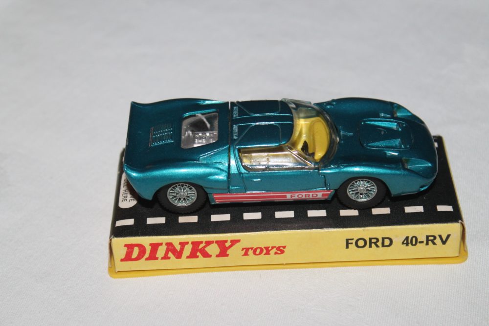 ford 40 rv dinky toys 132 side