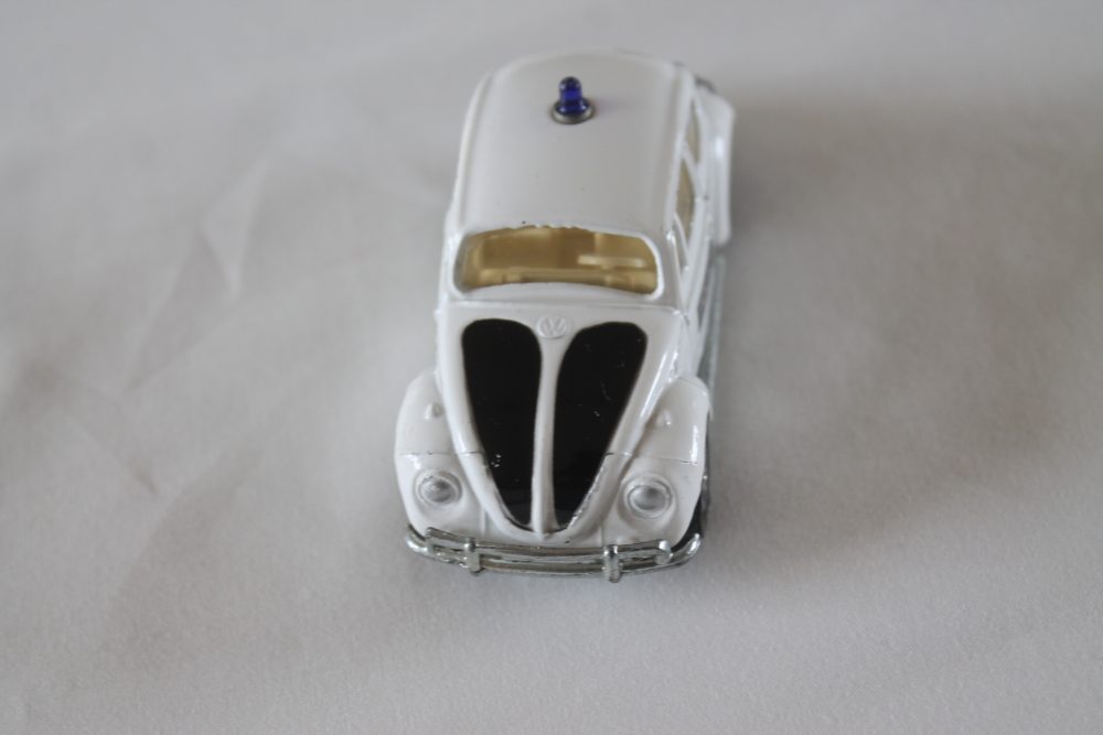 volkswagen 1200 beetle police car corgi toys 373 front