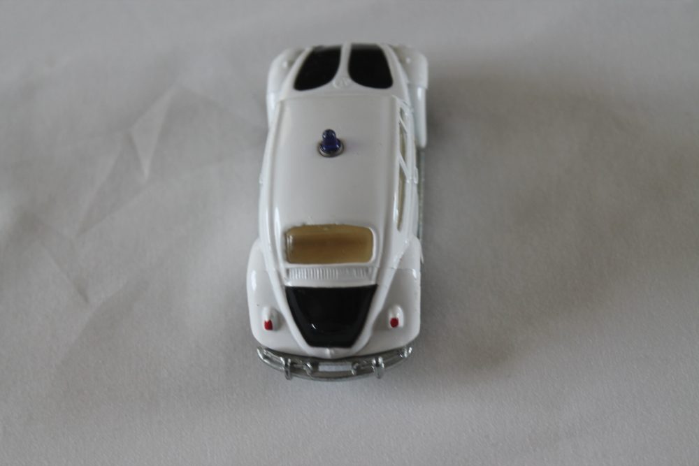 volkswagen 1200 beetle police car corgi toys 373 back
