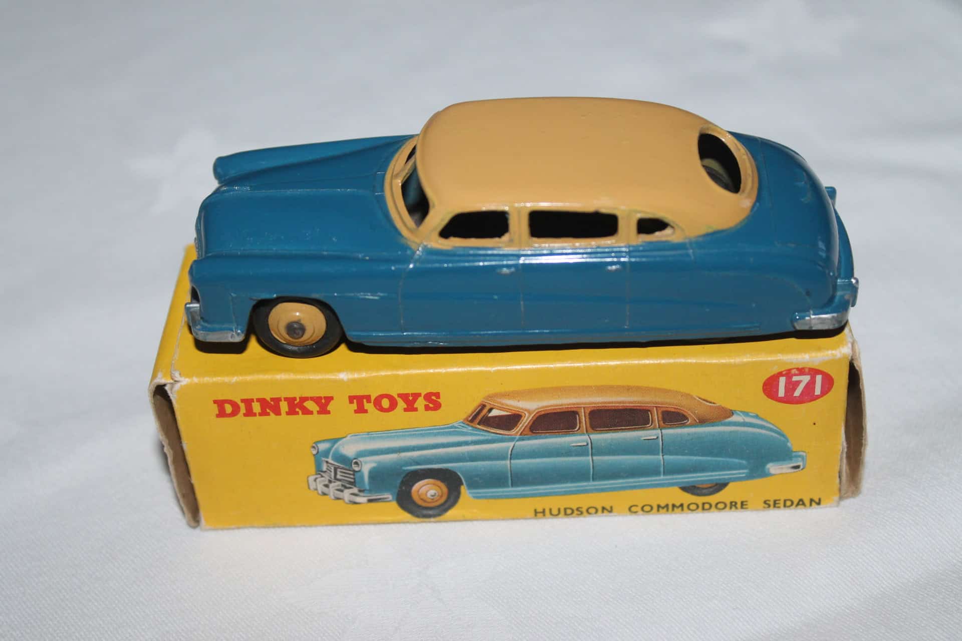 Dinky Toys GB N°171 Hudson Commodore Sedan 1/43 - Jaune - Occasion
