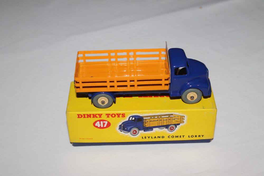 leyland comet wagon dinky toys 417 side