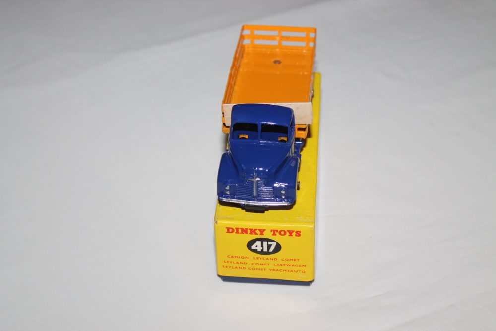 leyland comet wagon dinky toys 417 front