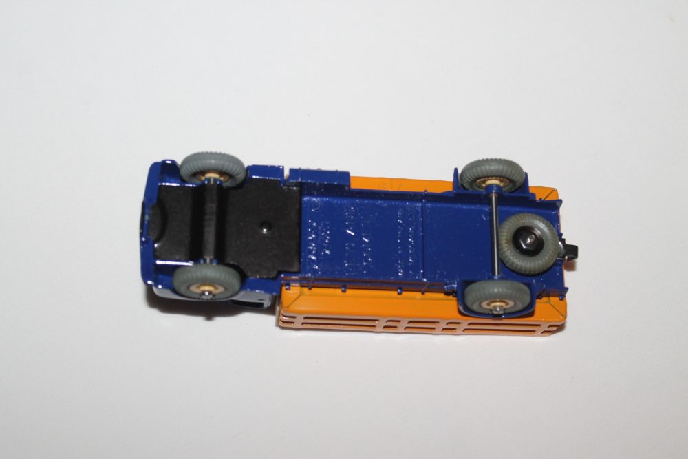 leyland comet wagon dinky toys 417 base