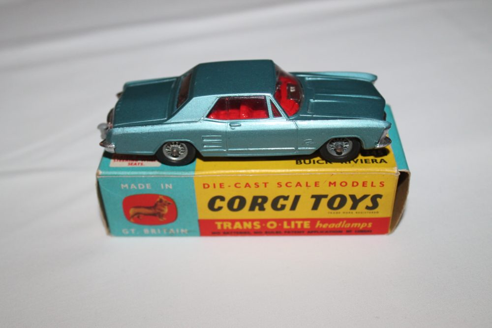buick riviera sea green corgi toys 245 side