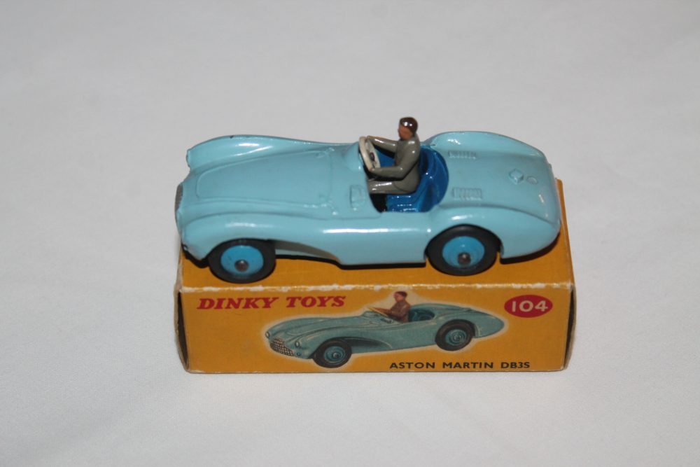 aston martin db3 tourer dinky toys 104