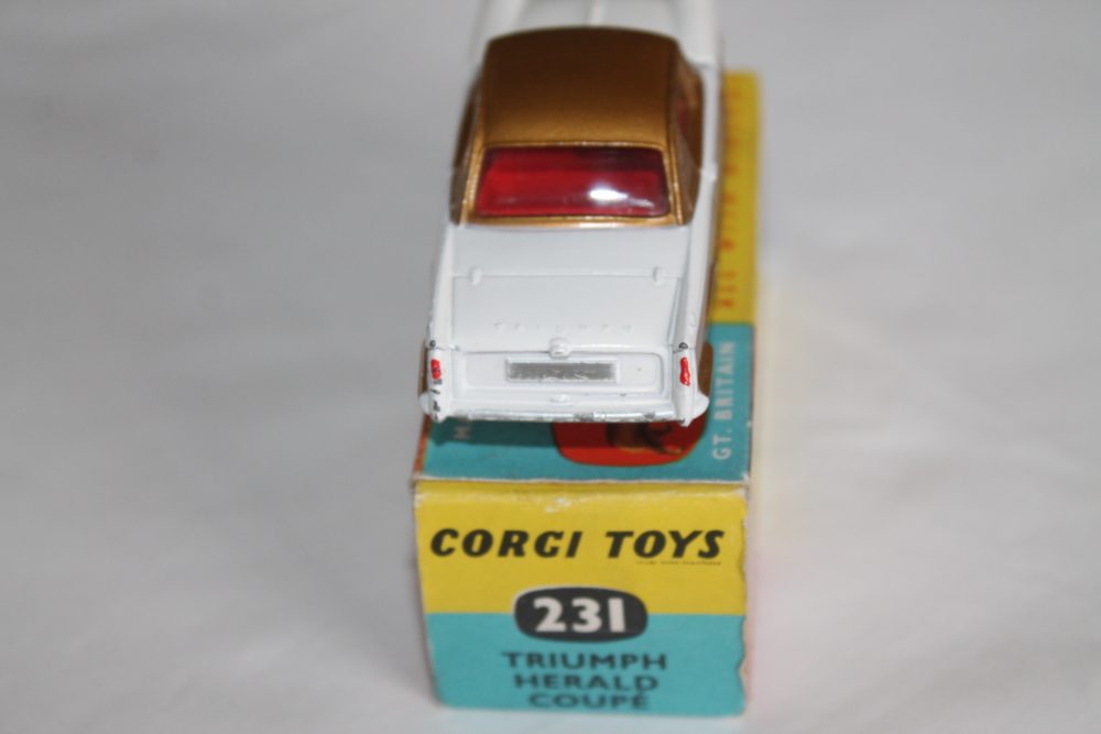 triumph herald coupe corgi toys 231 back