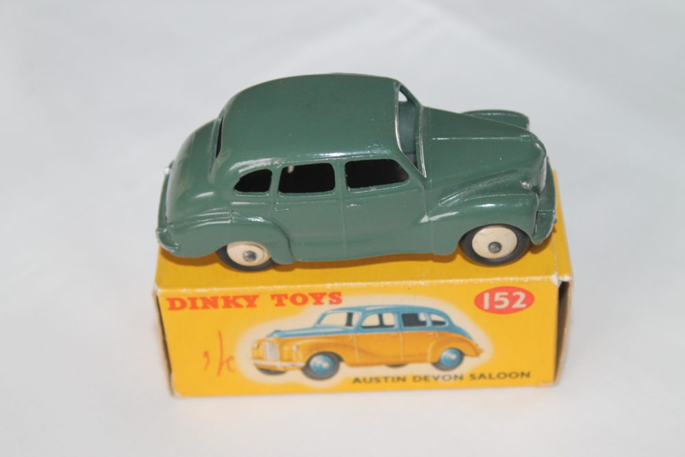 austin devon dinky toys 152 side