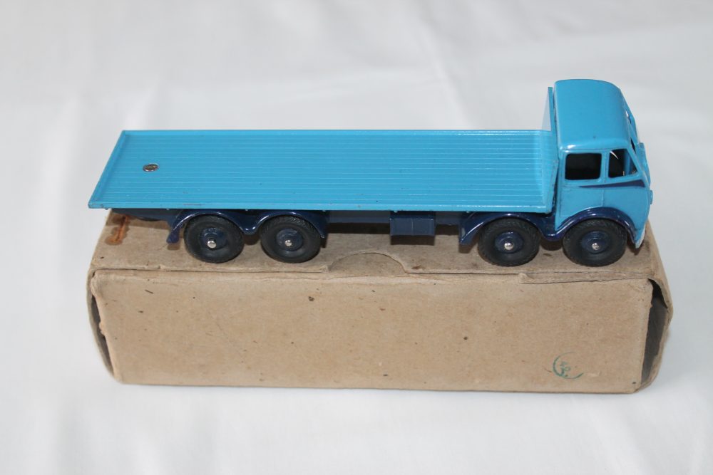 foden flat truck 1st cab dinky toys 502 side