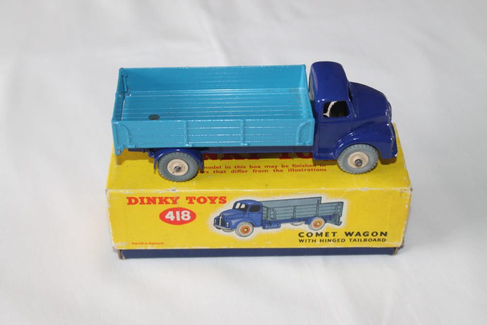 leyland comet wagon dinky toys 418 side