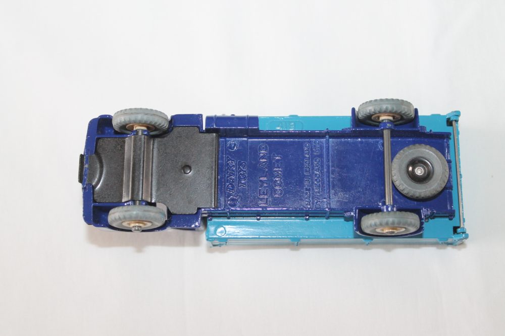 leyland comet wagon dinky toys 418 base