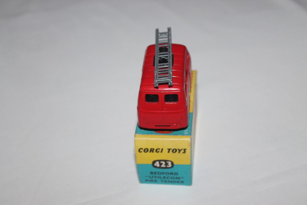 bedford utilecon fire tender corgi toys 423 back