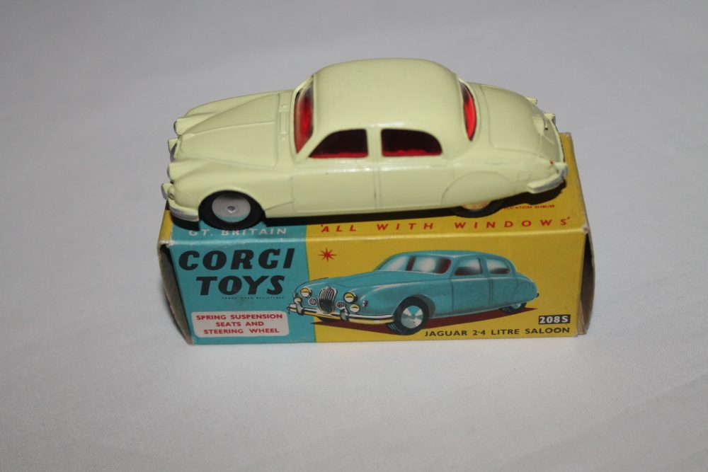 jaguar 2.4 litre saloon corgi toys 208s