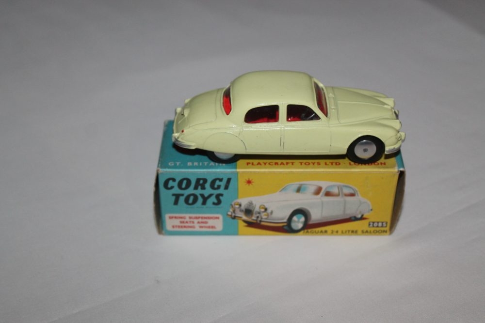 jaguar 2.4 litre saloon corgi toys 208s side