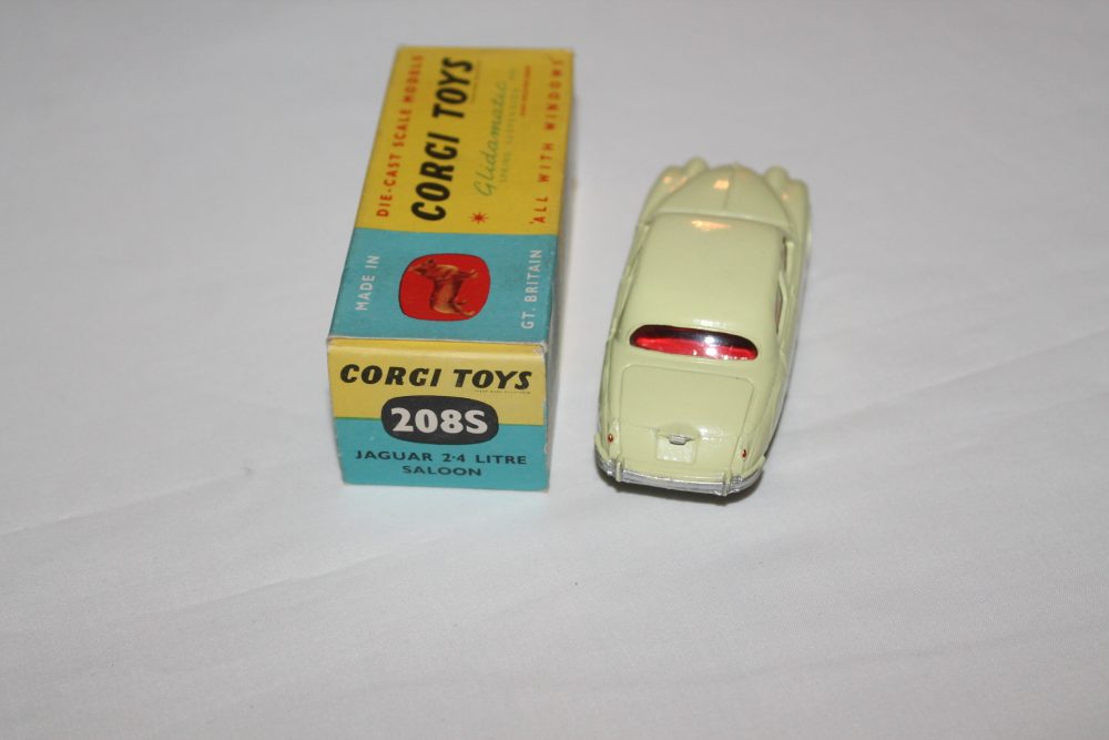 jaguar 2.4 litre saloon corgi toys 208s back