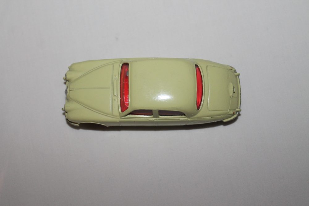jaguar 2.4 litre saloon corgi toys 208s top