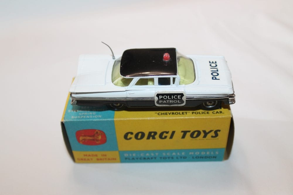 chevrolet police car corgi toys 481 side