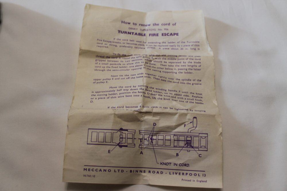 berliet cab turntable fire escape dinky toys 956 instruction sheet
