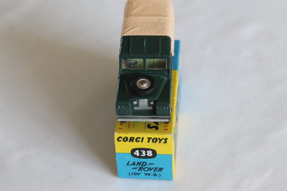 land rover 109 wb corgi toys 438 front