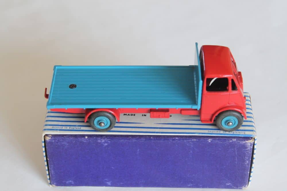 marrel multi bucket unit dinky toys 966 side