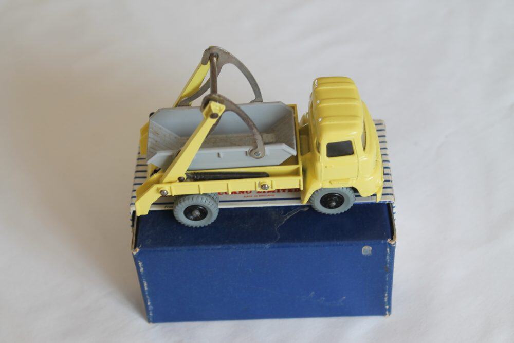 marrel multi bucket unit dinky toys 966 side