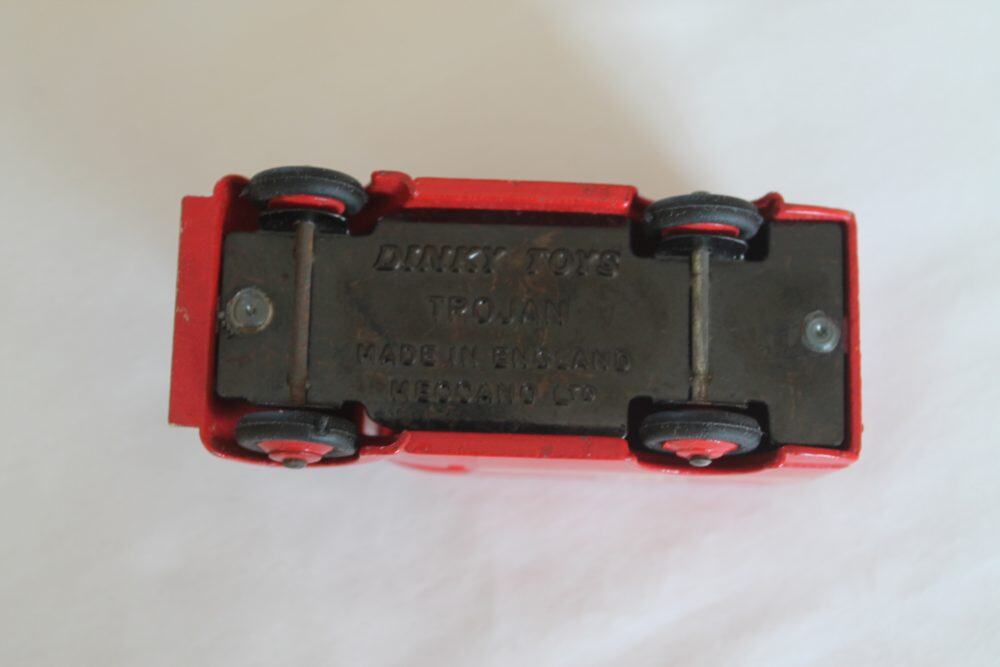 trojan esso van dinky toys 450 base