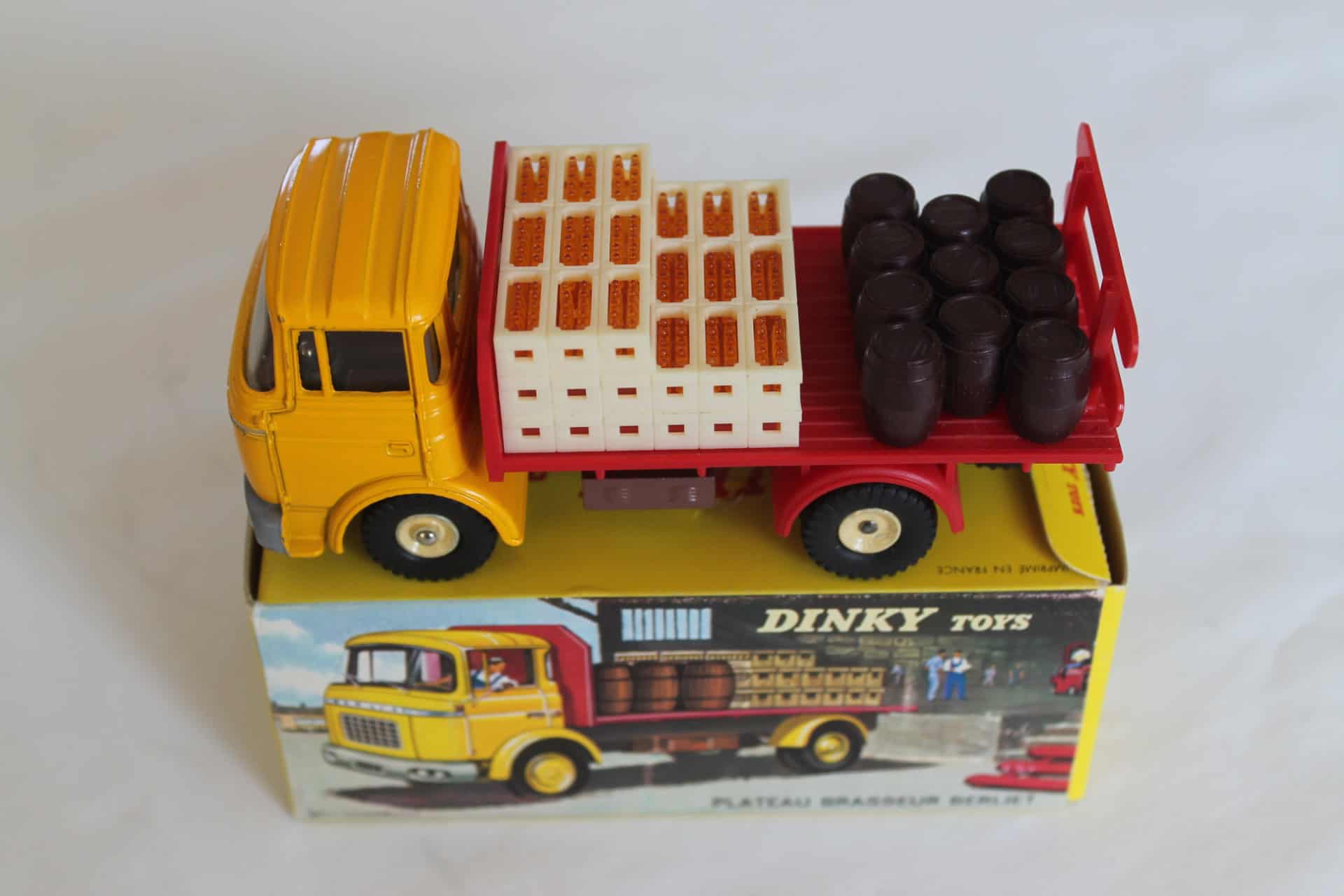 Dinky Toys 588 – Berliet GAK Brasseur – Dépaneuse Rouge Et Jaune – Échelle 1:43 – Boîte D'origine