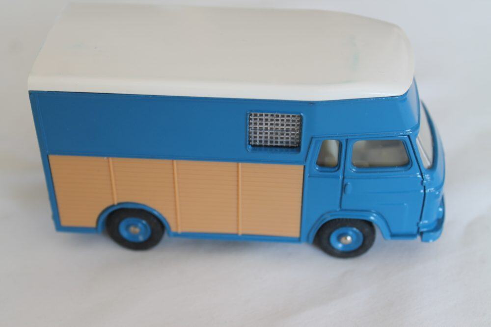 saviem horse box and sulky french dinky toys 571 right side