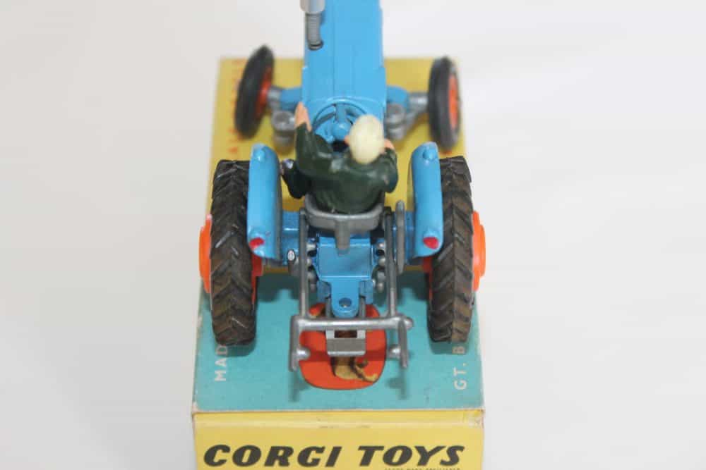 fordson power major tractor with farmer corgi toys 60 back
