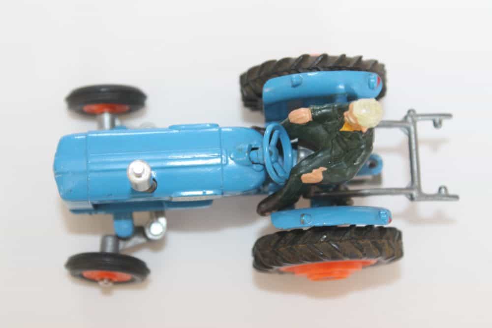 fordson power major tractor with farmer corgi toys 60 top