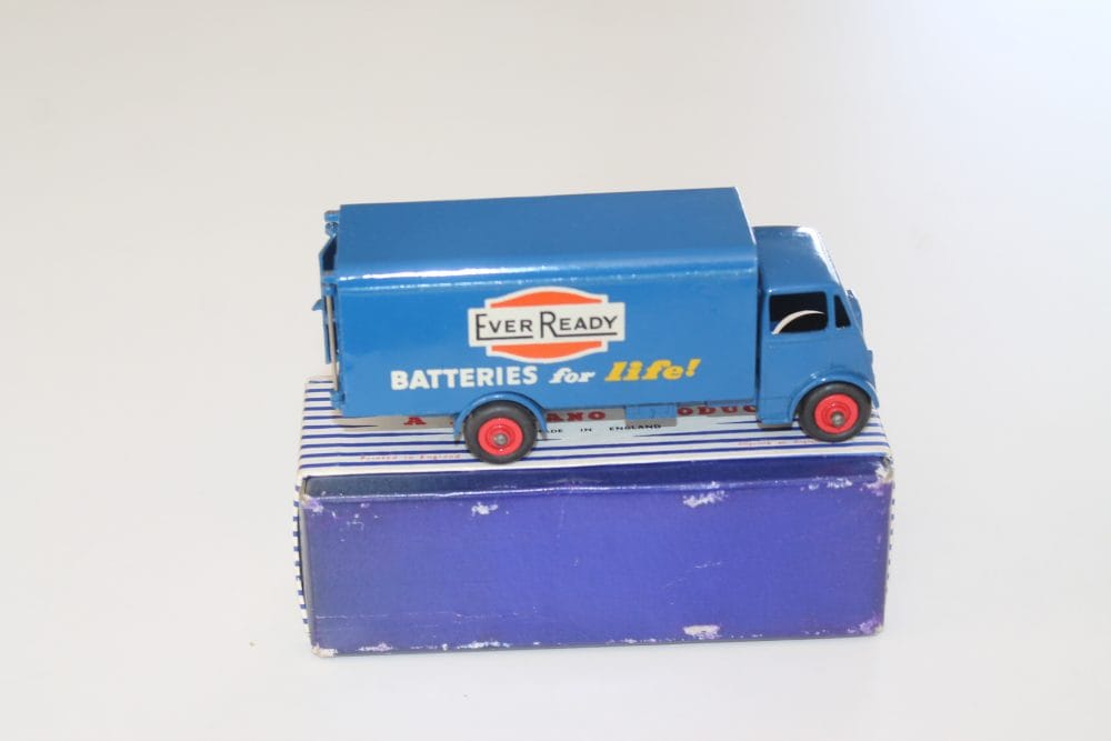 guy ever ready van dinky toys 918 side