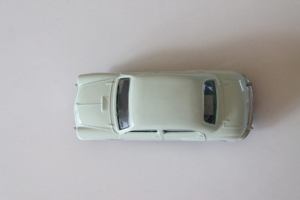 morris cowley mechanical corgi toys 202m top