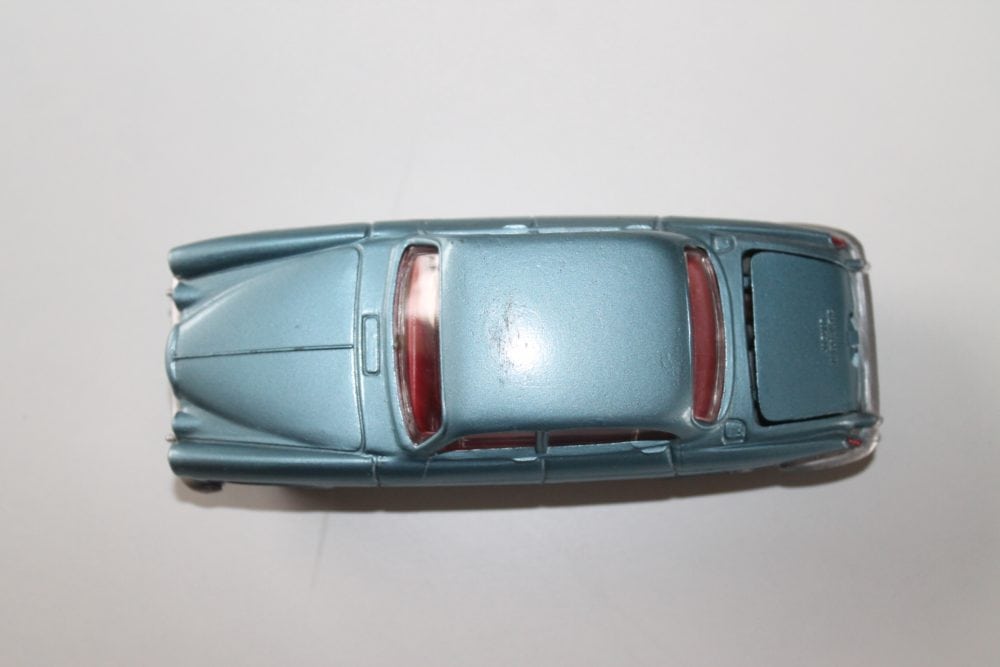jaguar mark x dinky toys 142 top