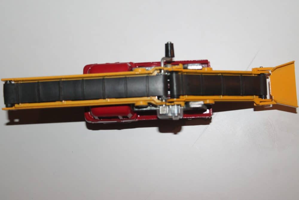 working conveyor on forward control jeep f.c.-150 corgi toys 64 top