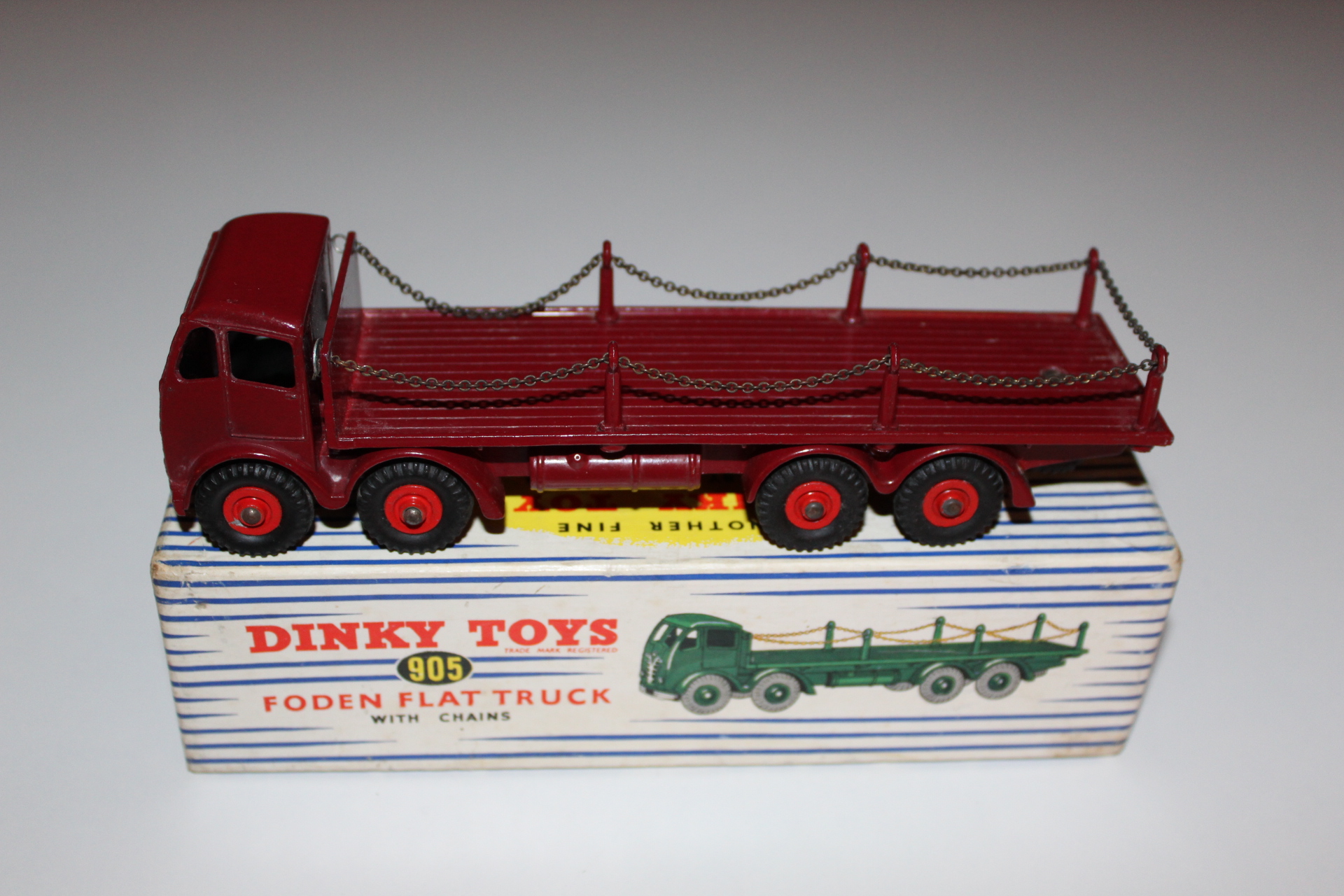 foden chain lorry dinky toys 905