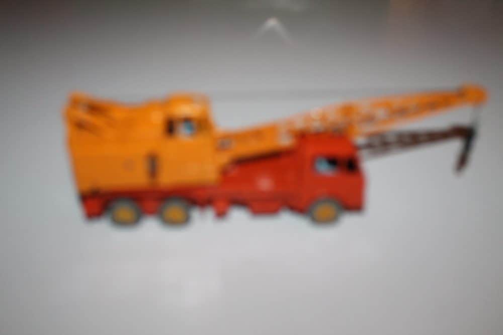 Dinky Toys 972 20-Ton 'Coles' lorry with mounted crane, vintage diecast model for collectors.