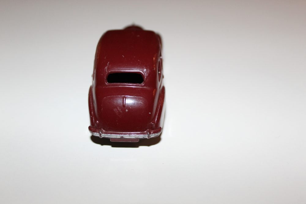 Vintage Dinky Toys Austin Devon model car for collectors.
