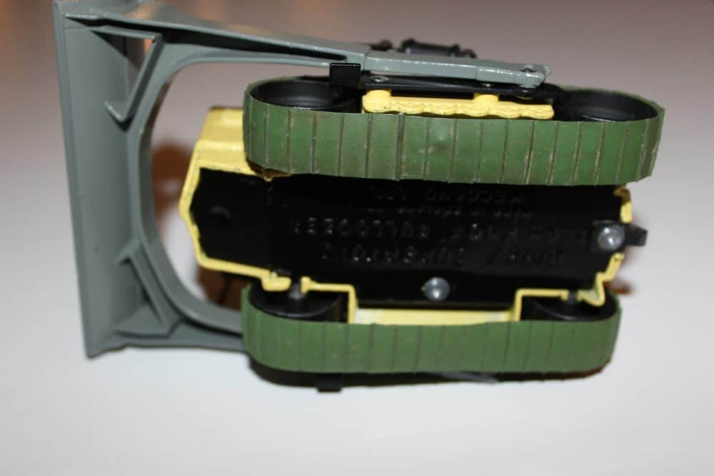 Dinky Toys 801 A.M.X. 13 T tank model from the French Dinky Toys collection, detailed miniature mili.