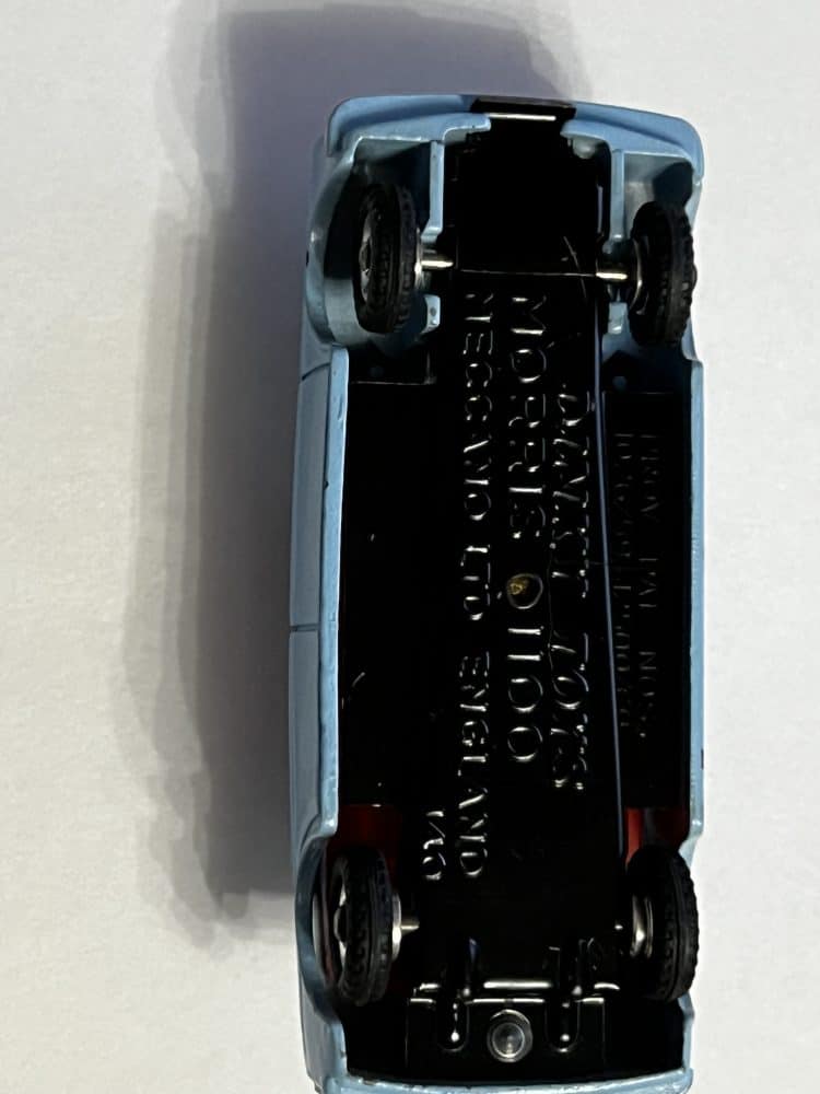 Dinky Toys 135 Triumph 2000 diecast model car, blue vintage toy vehicle, collectible diecast car.