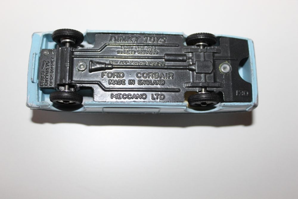 Dinky Toys 130 Ford Consul Corsair diecast model, vintage toy car, collectible diecast vehicle.
