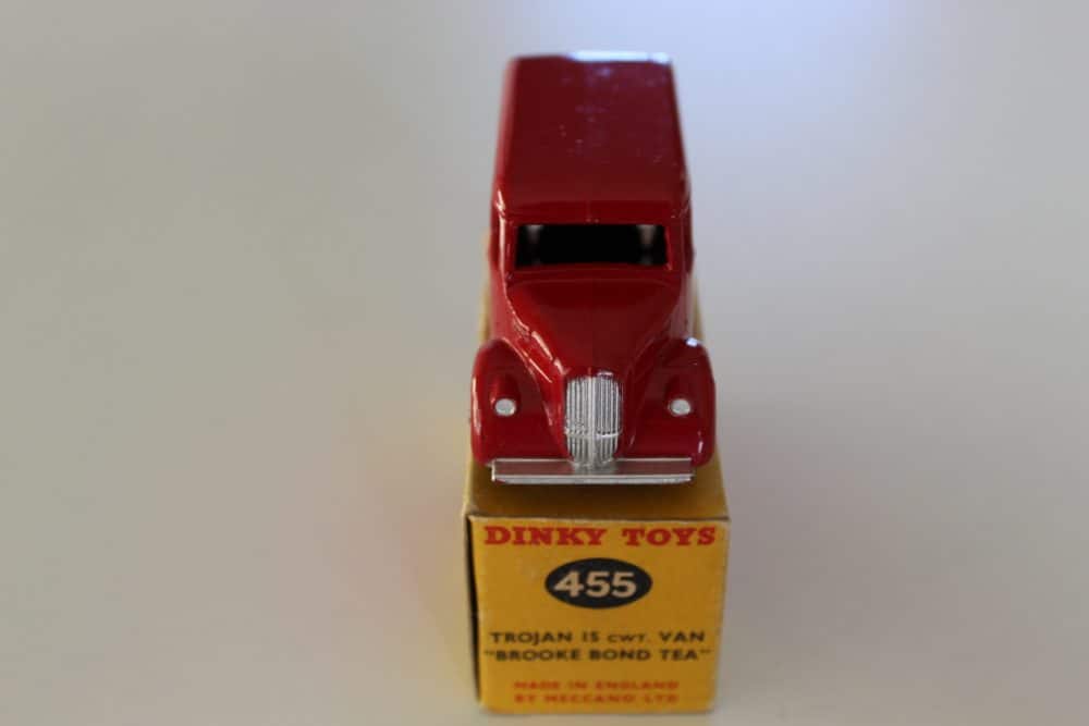 Vintage Dinky Toys 455 Trojan van for Brooke Bond Tea, collectible model.