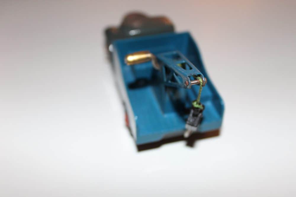 Detailed model of a blue Commer breakdown lorry by Dinky Toys, vintage diecast vehicle.