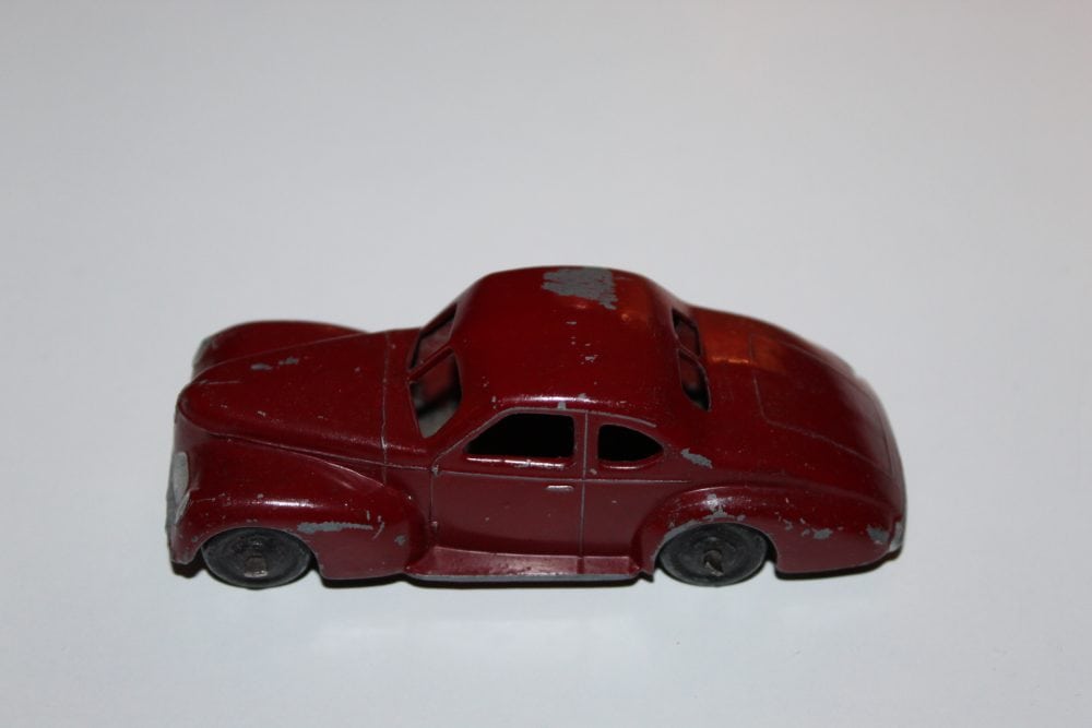 Vintage French Dinky Toys 024O Studebaker State Commander model car for collectors.