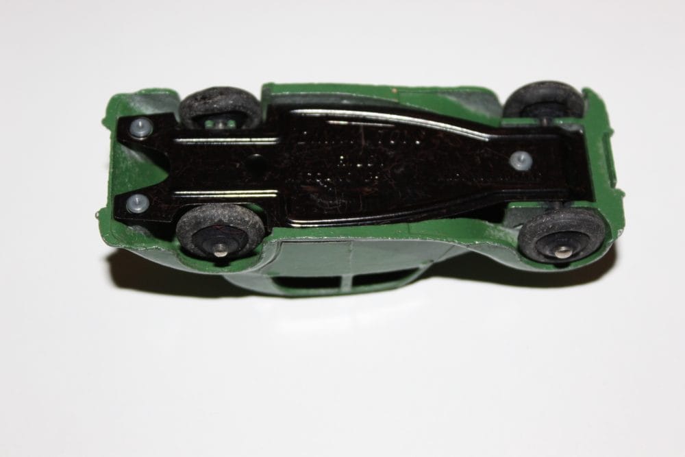 Vintage Dinky Toys 040a Riley Saloon diecast model car, green collectible toy, detailed miniature ve.