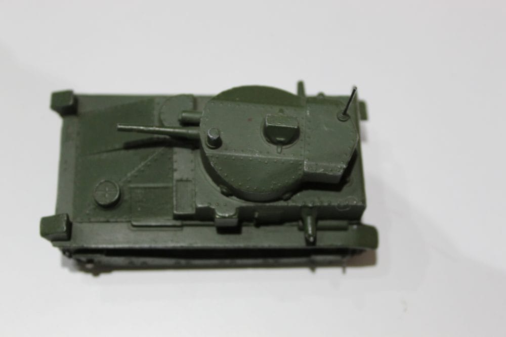 Dinky Toys 151a US Export Medium Tank model, detailed diecast military vehicle for collectors.