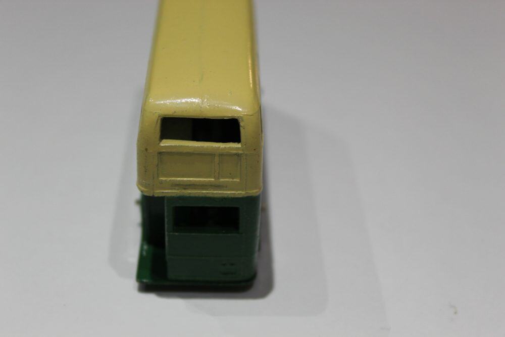 Dinky Toys 151a US Export Medium Tank model in yellow and green, vintage diecast vehicle.