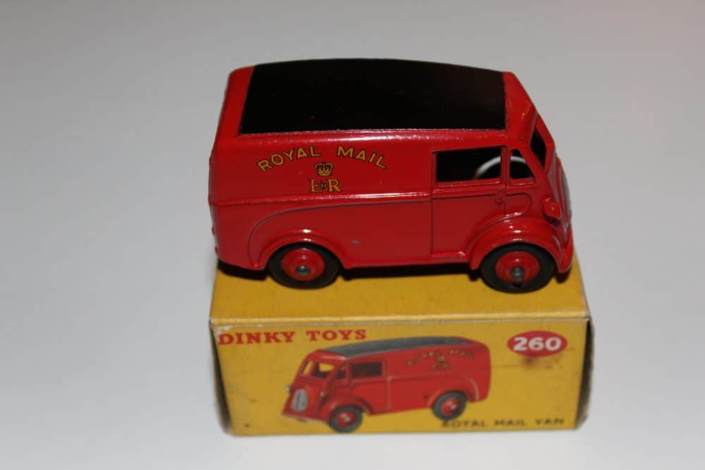 Vintage Dinky Toys 260 Morris Royal Mail Van model for collectors.
