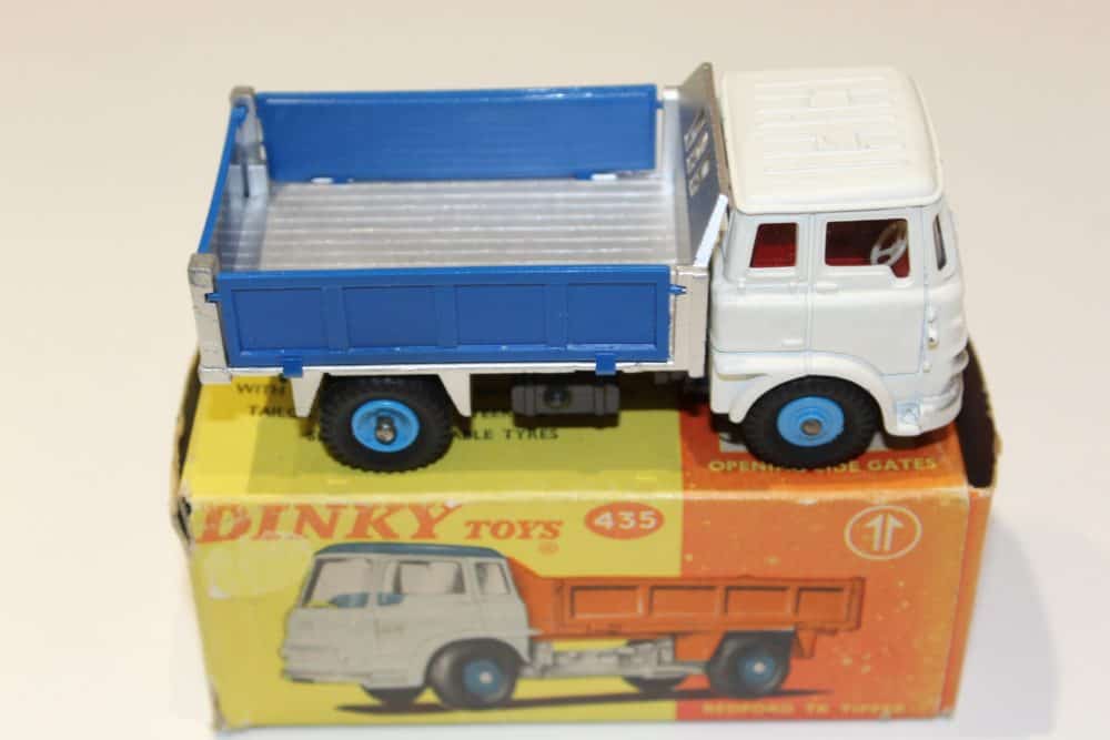 Dinky Toys 435 Bedford TK Tipper diecast model truck, vintage collectible toy.
