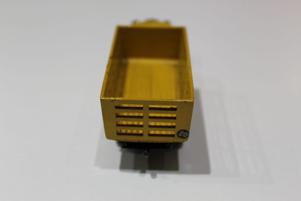 Dinky Toys 025F Market Gardeners Lorry Type 2 Pre-War model for collectors.